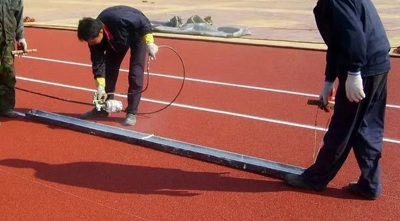 混合型塑膠跑道操場有哪些優(yōu)點？