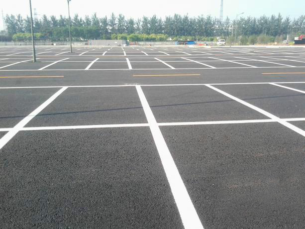 停車場劃線施工