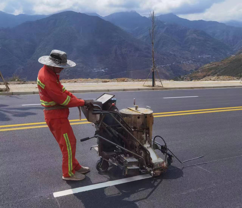 涼山州道路交通標線