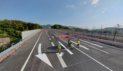 城市道路劃線施工如何做好安全防護(hù)？