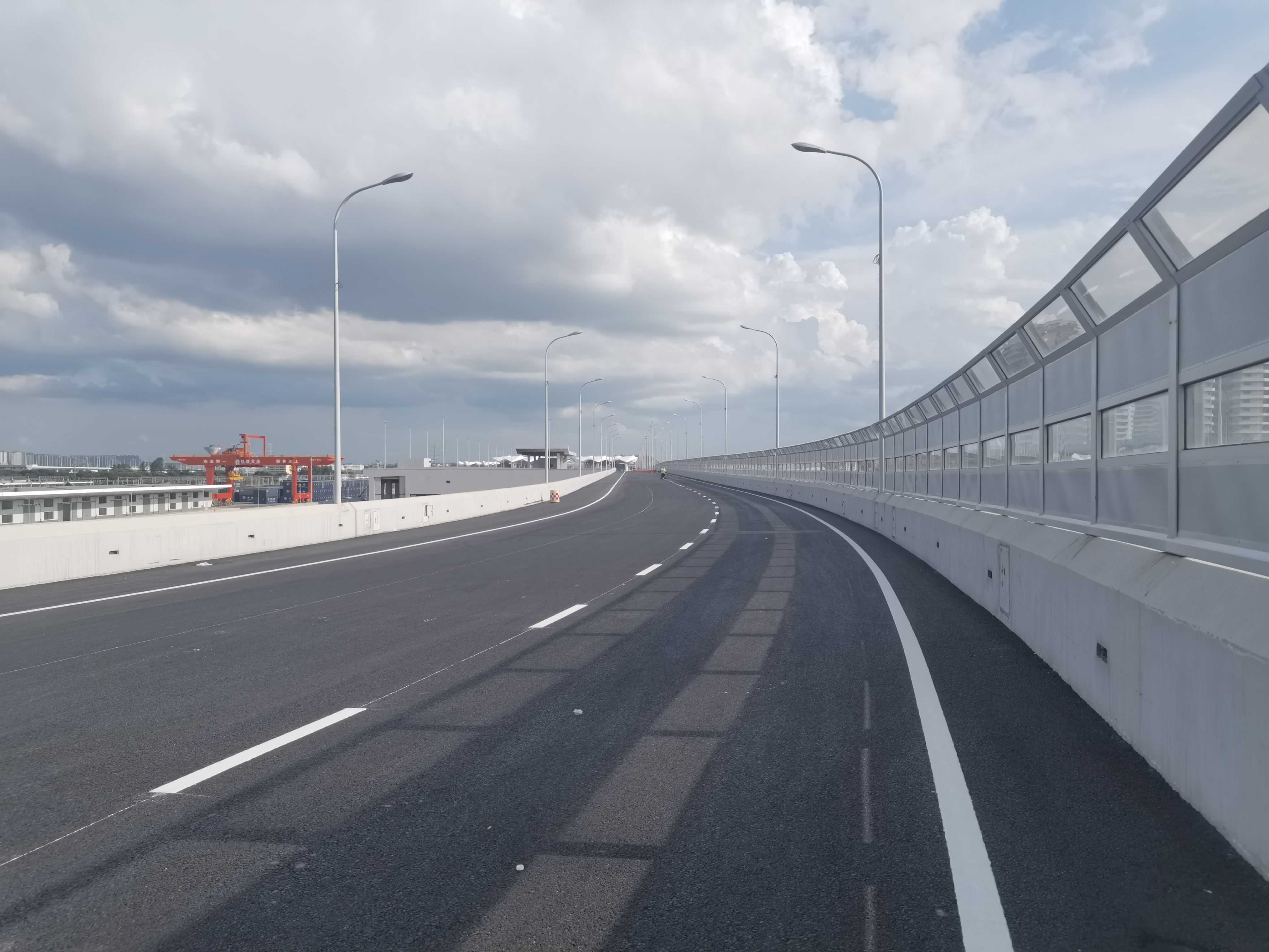 標(biāo)線施工質(zhì)量驗收核心標(biāo)準(zhǔn) 三大硬性指標(biāo) + 通用要求全解析